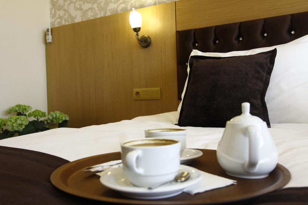 Soylu Hotel Bolu Bagian luar foto