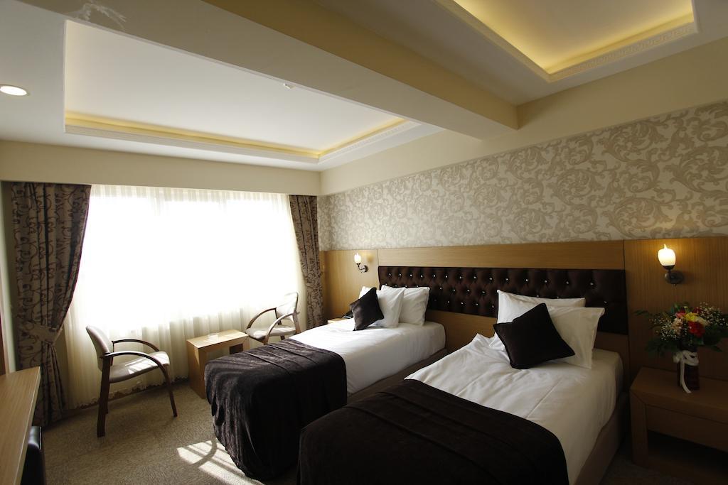 Soylu Hotel Bolu Bagian luar foto